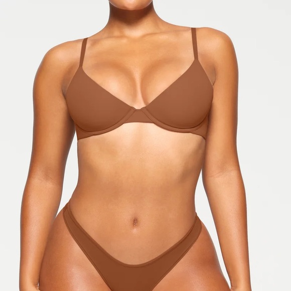 Skims FITS EVERYBODY PLUNGE BRA | BRONZE - BRONZE / 34 C - Picture 3 of 4